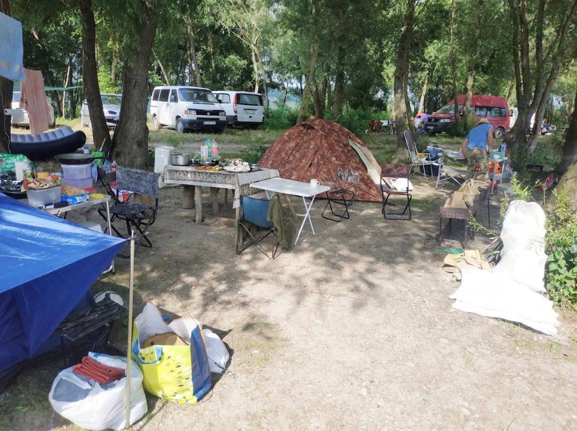 Кемпінг на Дністрі, Стара Ушиця
